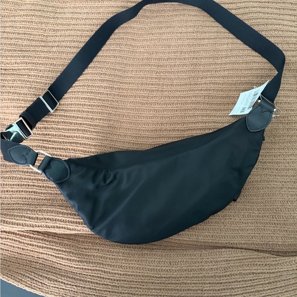 kate spade Black Nylon Belt Bag with Gold Hardware - Picture 4 of 6